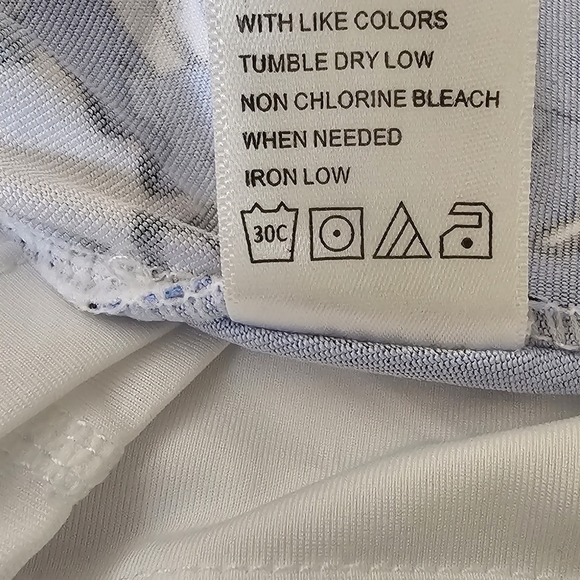 NWT Tail Skirt with Built-in Short, Blue and Yellow Floral, Size XXL - Picture 16 of 16